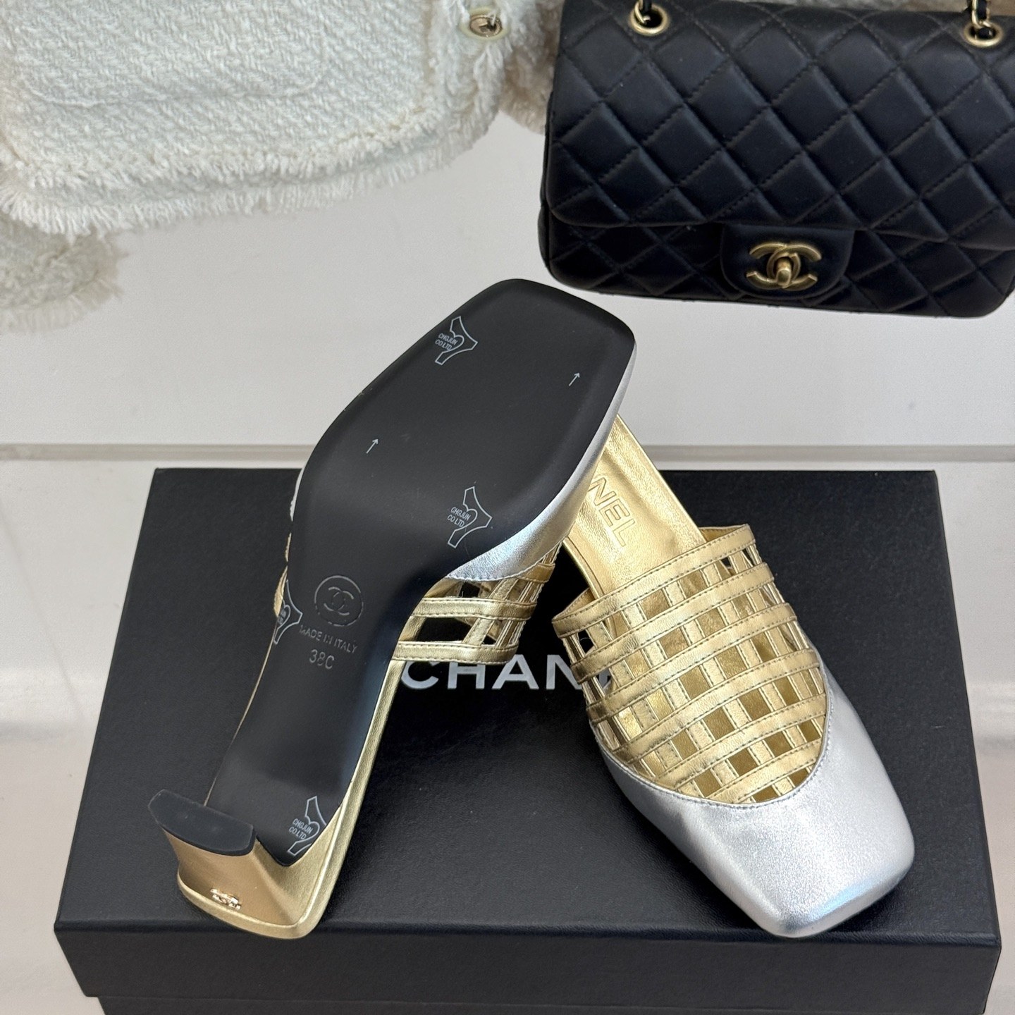 CHANEL 26M Cruise Cutout Woven Square-toe Block Heel Mule Slippers in Genuine Lambskin with Italian Leather Sole