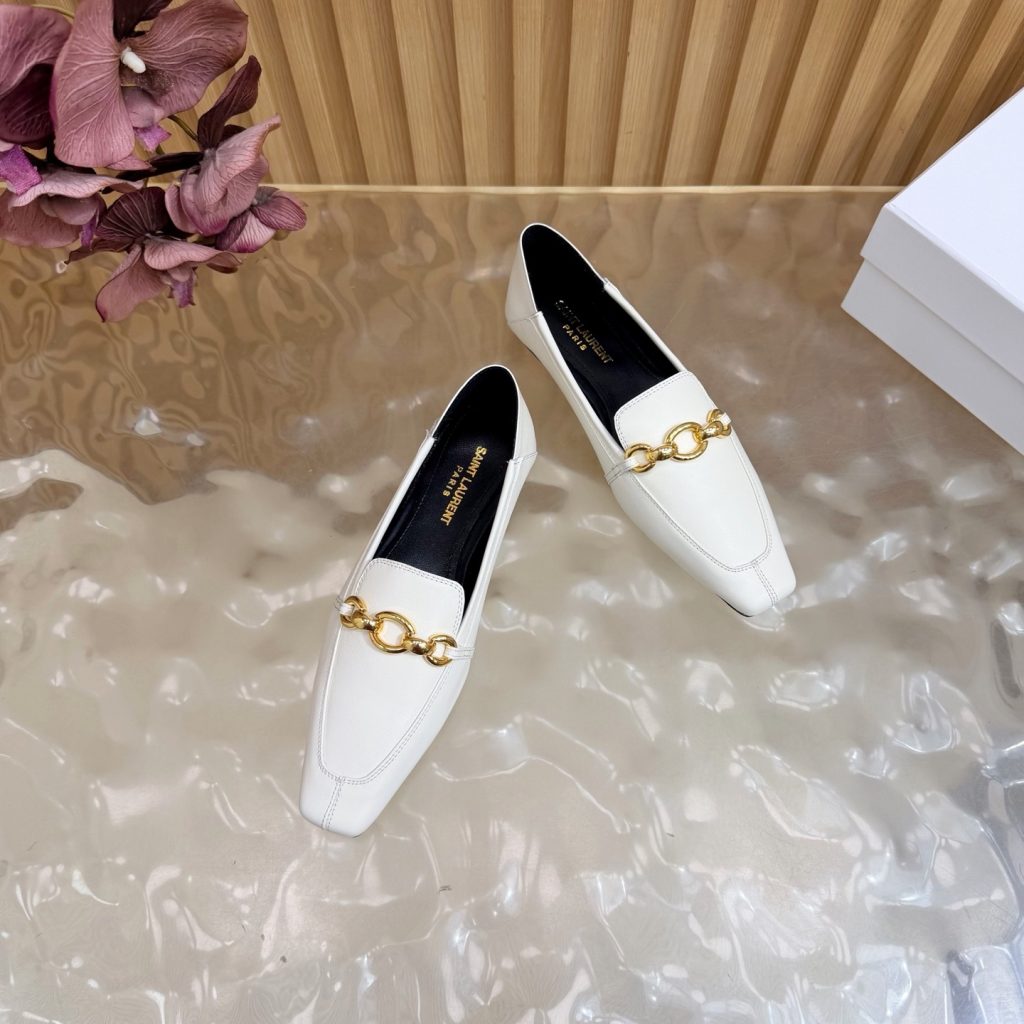 YSL Saint Laurent Pointed-Toe Gold Chain Trim Mule Slippers in Patent Lambskin with Italian Leather Sole