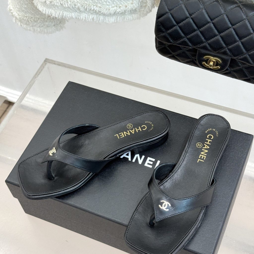 CHANEL CC Logo Gold Toe Post Block Heel Slippers in Full-grain Lambskin with Italian Leather Sole