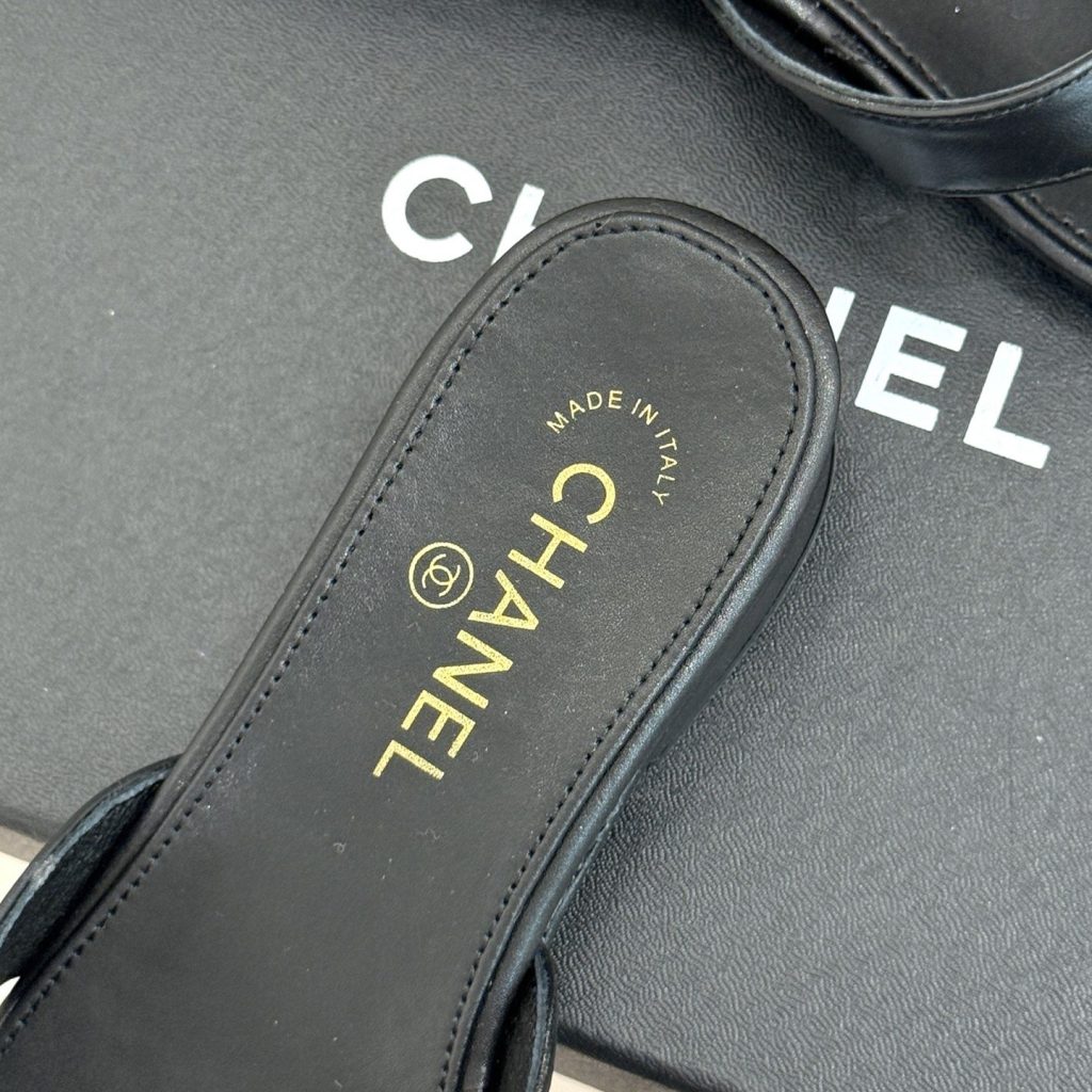 CHANEL CC Logo Gold Toe Post Block Heel Slippers in Full-grain Lambskin with Italian Leather Sole
