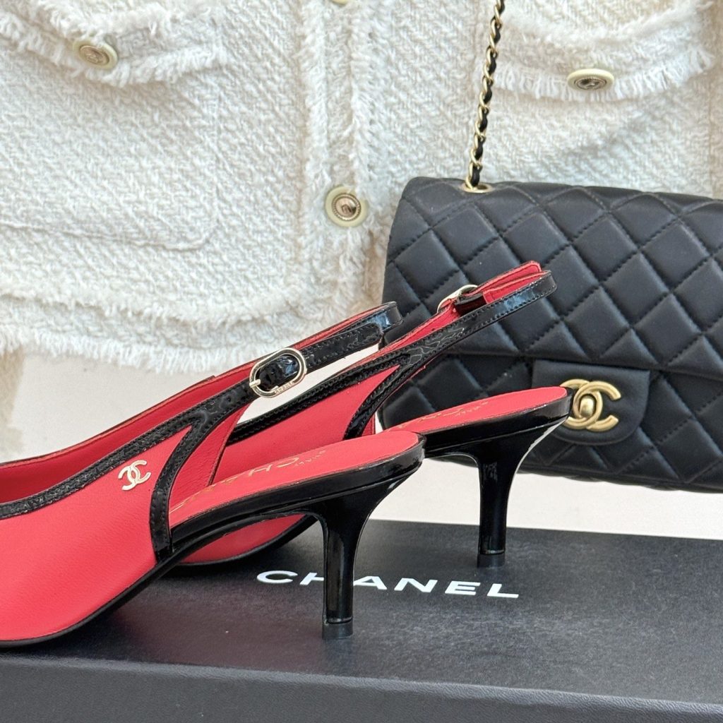 CHANEL CC Logo Two-tone Open-toe High Heel Sandals in Full-grain Lambskin with Italian Leather Sole