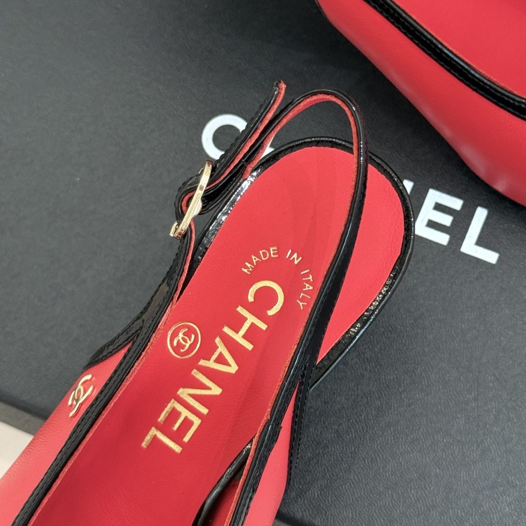 CHANEL CC Logo Two-tone Open-toe High Heel Sandals in Full-grain Lambskin with Italian Leather Sole