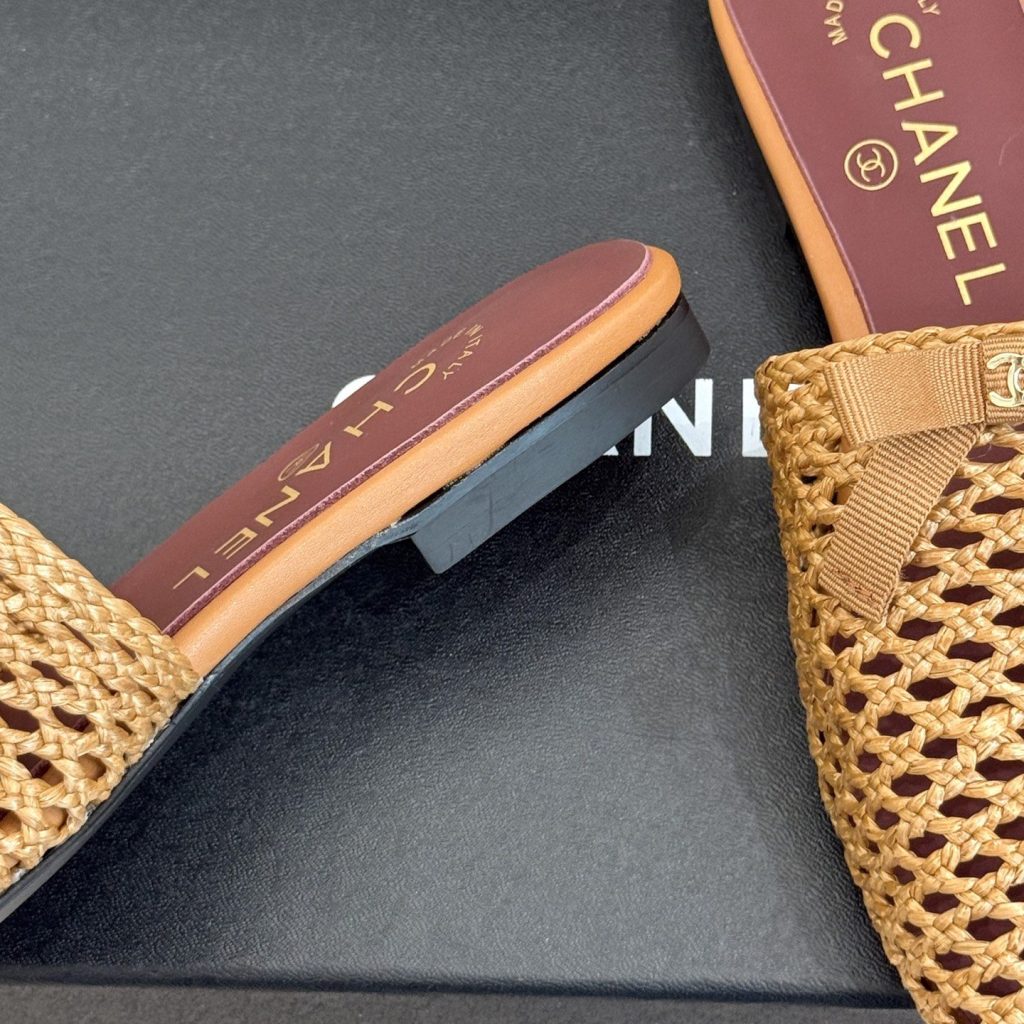 CHANEL CC Logo Bow Woven Pointed Toe Flat Mule in Full-grain Lambskin with Italian Leather Sole