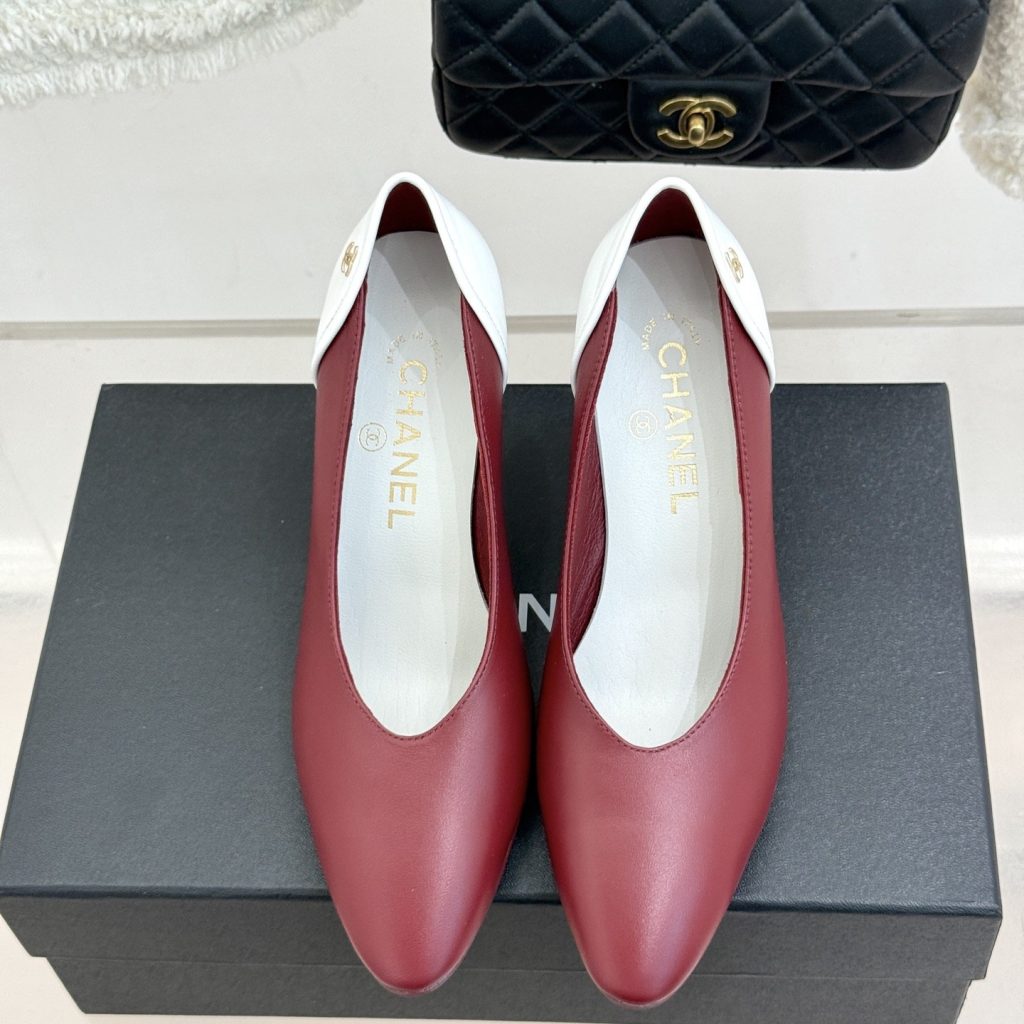 CHANEL Two-tone Double C Pointed Toe High Heel Pumps in Full-grain Lambskin, Italian Sole