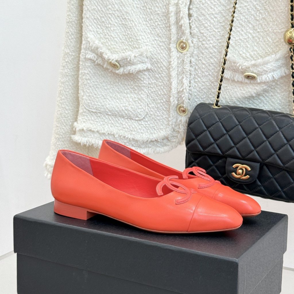 CHANEL Double C Two-tone Flat Ballet Flats in Full-grain Lambskin with Italian Leather Sole