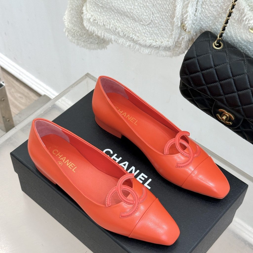 CHANEL Double C Two-tone Flat Ballet Flats in Full-grain Lambskin with Italian Leather Sole