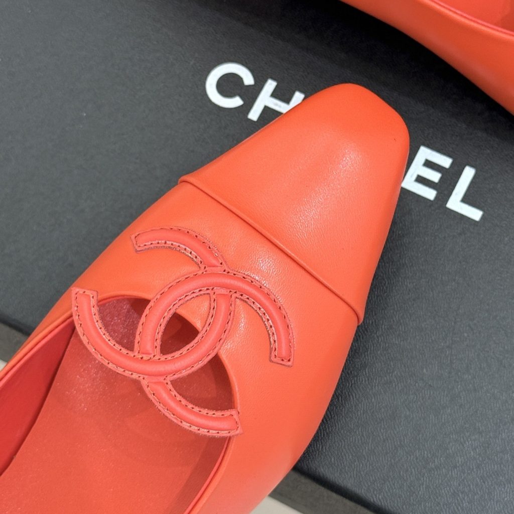 CHANEL Double C Two-tone Flat Ballet Flats in Full-grain Lambskin with Italian Leather Sole