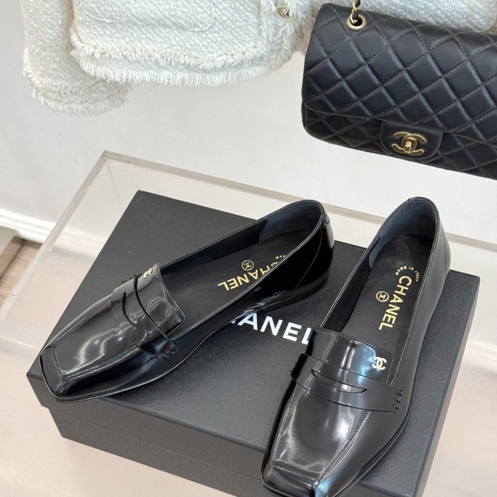 CHANEL Double C Square Toe Glossy Leather Flat Loafers in Genuine Lambskin Italian Leather Sole