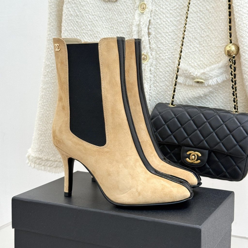 CHANEL Croc-embossed Square Toe Chelsea Ankle Boots in Genuine Lambskin Italian Leather Sole