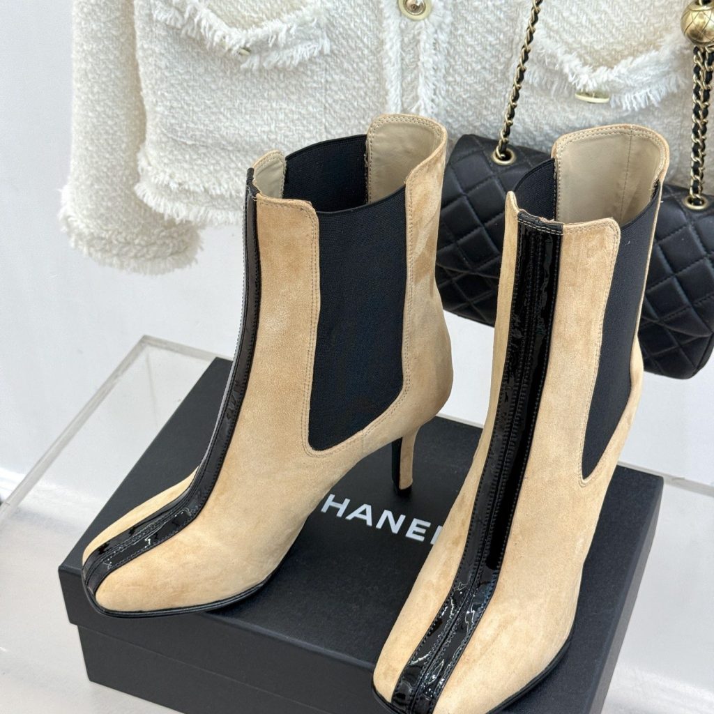 CHANEL Croc-embossed Square Toe Chelsea Ankle Boots in Genuine Lambskin Italian Leather Sole