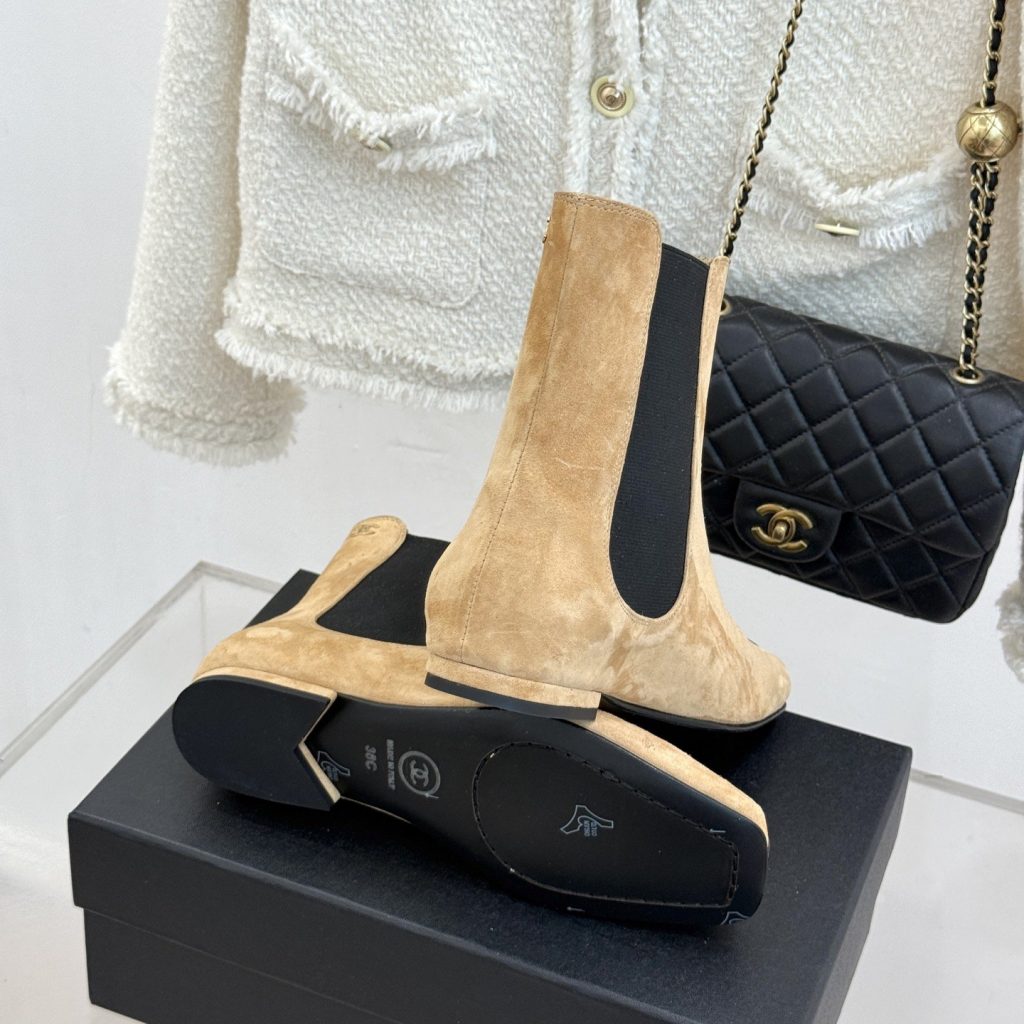 CHANEL Croc-embossed Square Toe Chelsea Boots in Genuine Lambskin Italian Leather Sole