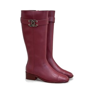 CHANEL Double C Metal Buckle Strap Riding Short Boots in Genuine Cowhide with Lambskin Lining and Italian Leather Sole