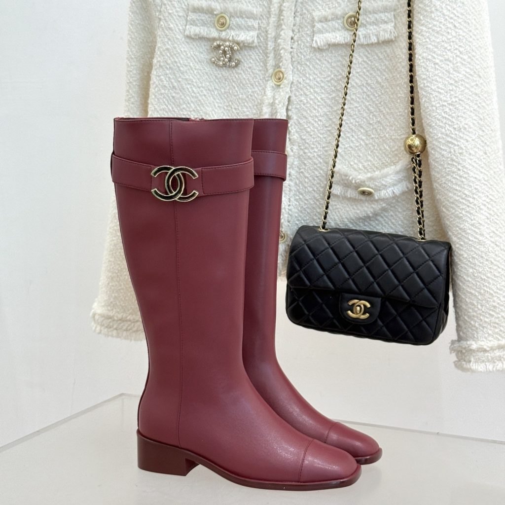 CHANEL Double C Metal Buckle Strap Riding Short Boots in Genuine Cowhide with Lambskin Lining and Italian Leather Sole