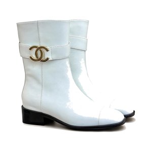 CHANEL Double C Metal Buckle Strap Riding Short Boots in Genuine Cowhide with Lambskin Lining and Italian Leather Sole