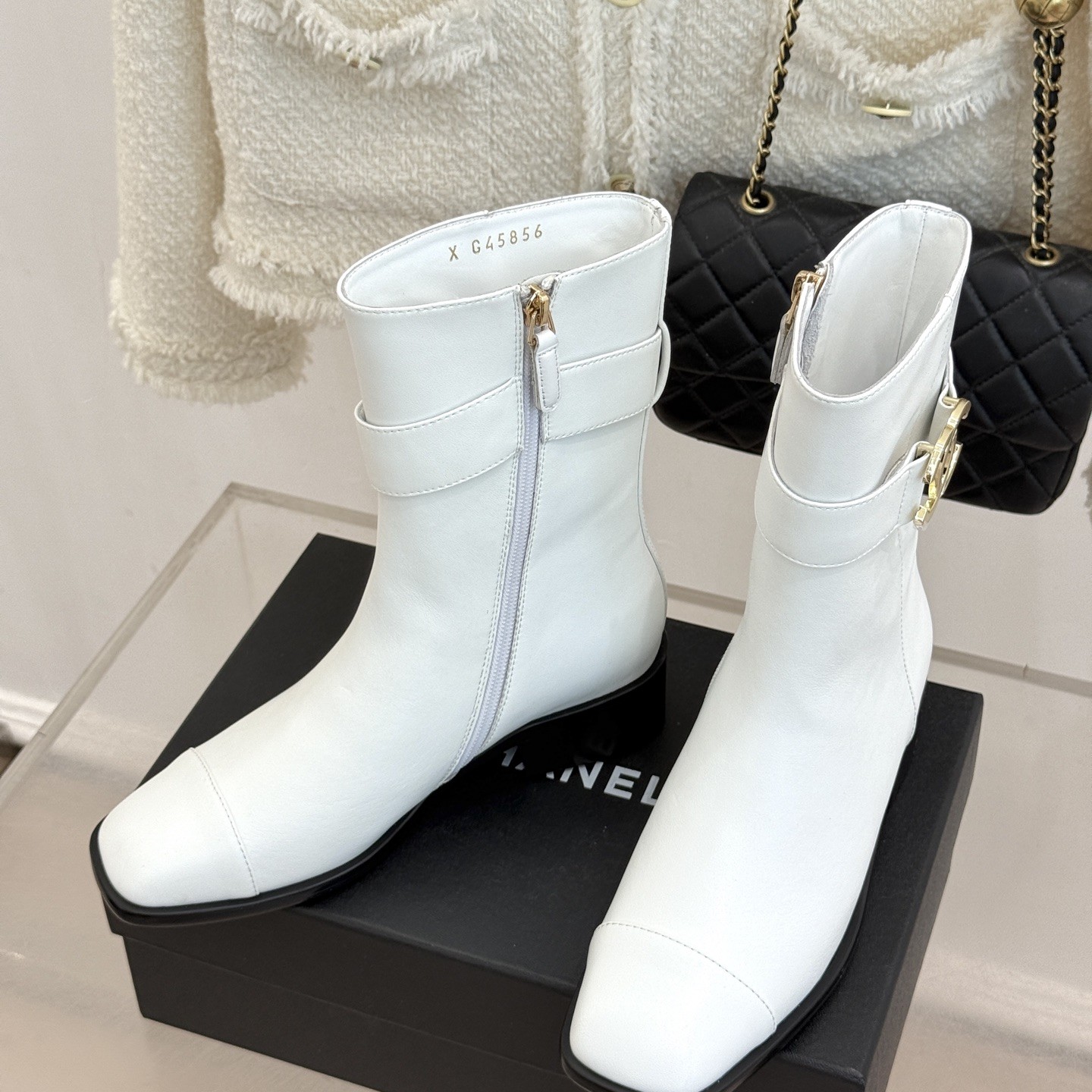CHANEL Double C Metal Buckle Strap Riding Short Boots in Genuine Cowhide with Lambskin Lining and Italian Leather Sole