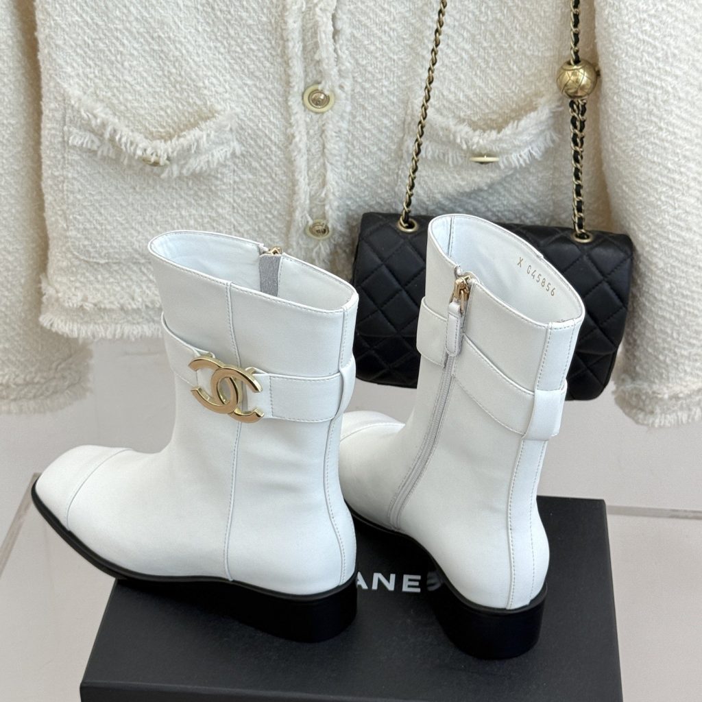 CHANEL Double C Metal Buckle Strap Riding Short Boots in Genuine Cowhide with Lambskin Lining and Italian Leather Sole
