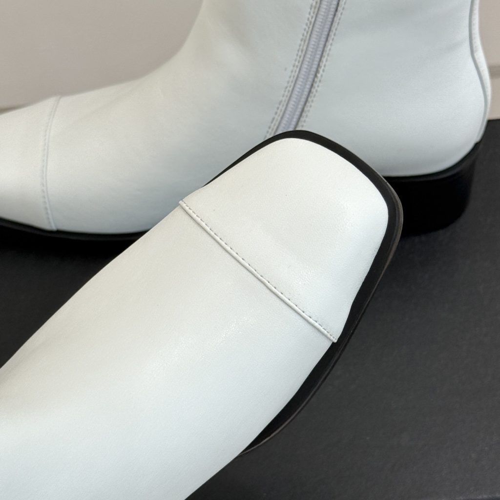 CHANEL Double C Metal Buckle Strap Riding Short Boots in Genuine Cowhide with Lambskin Lining and Italian Leather Sole