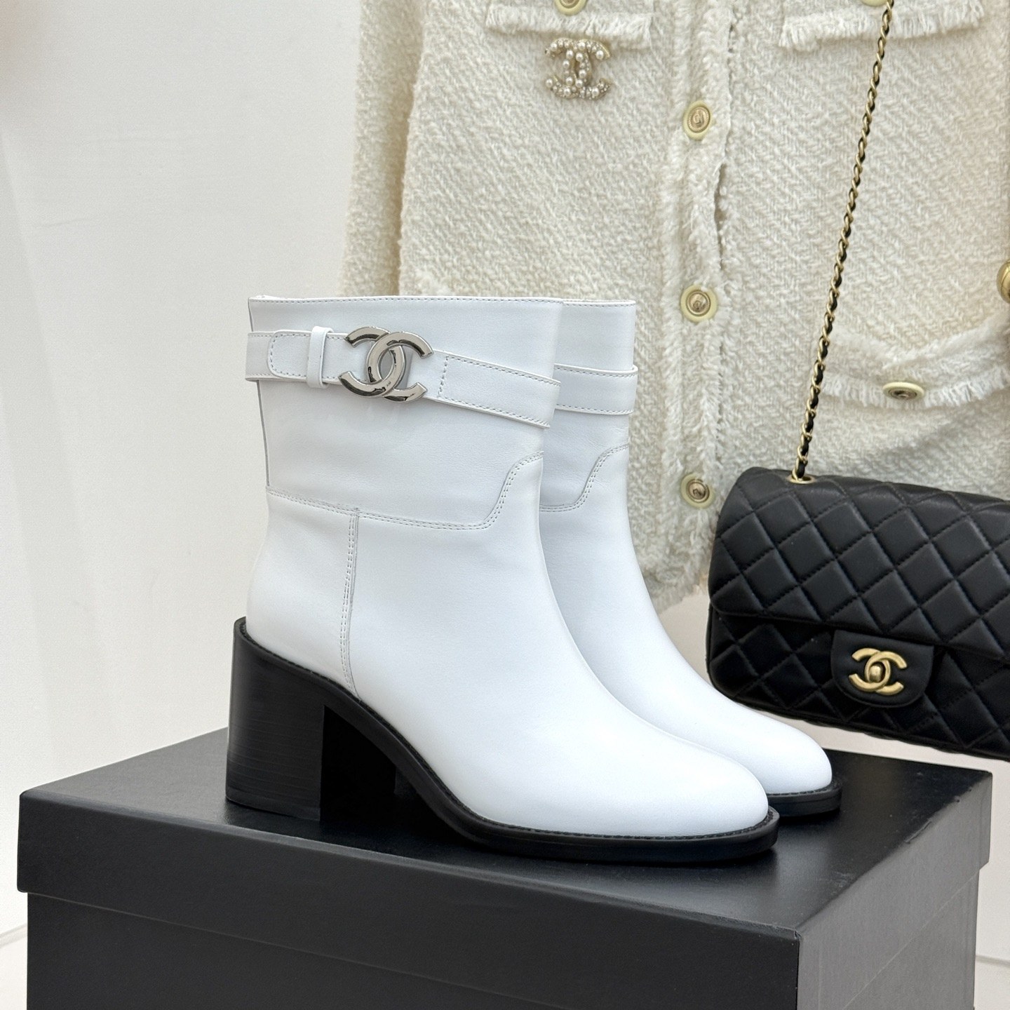 CHANEL Double C Metal Buckle Strap Cowhide Riding Short Boots with Lambskin Lining and Italian Leather Sole