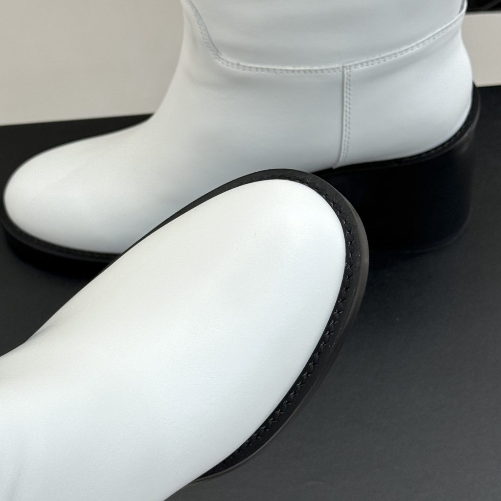 CHANEL Double C Metal Buckle Strap Cowhide Riding Short Boots with Lambskin Lining and Italian Leather Sole