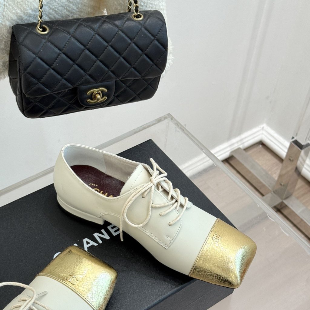 CHANEL Two-Tone Lace-Up Block Heel Oxfords in Genuine Lambskin with Italian Leather Sole