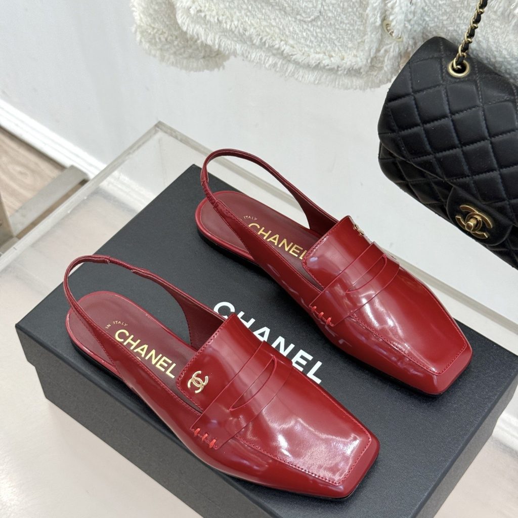 CHANEL Double C Square-Toe Patent Flat Loafer Slippers in Genuine Lambskin with Italian Leather Sole