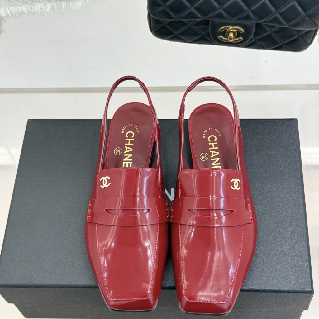 CHANEL Double C Square-Toe Patent Flat Loafer Slippers in Genuine Lambskin with Italian Leather Sole