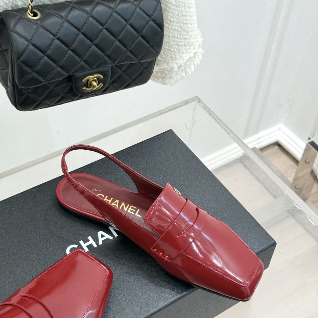 CHANEL Double C Square-Toe Patent Flat Loafer Slippers in Genuine Lambskin with Italian Leather Sole