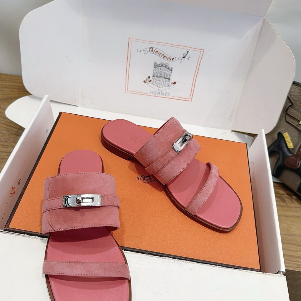 HERMES Thick-Sole Platform Shoes in Genuine Calfskin with Wool Lining and Italian Leather Sole