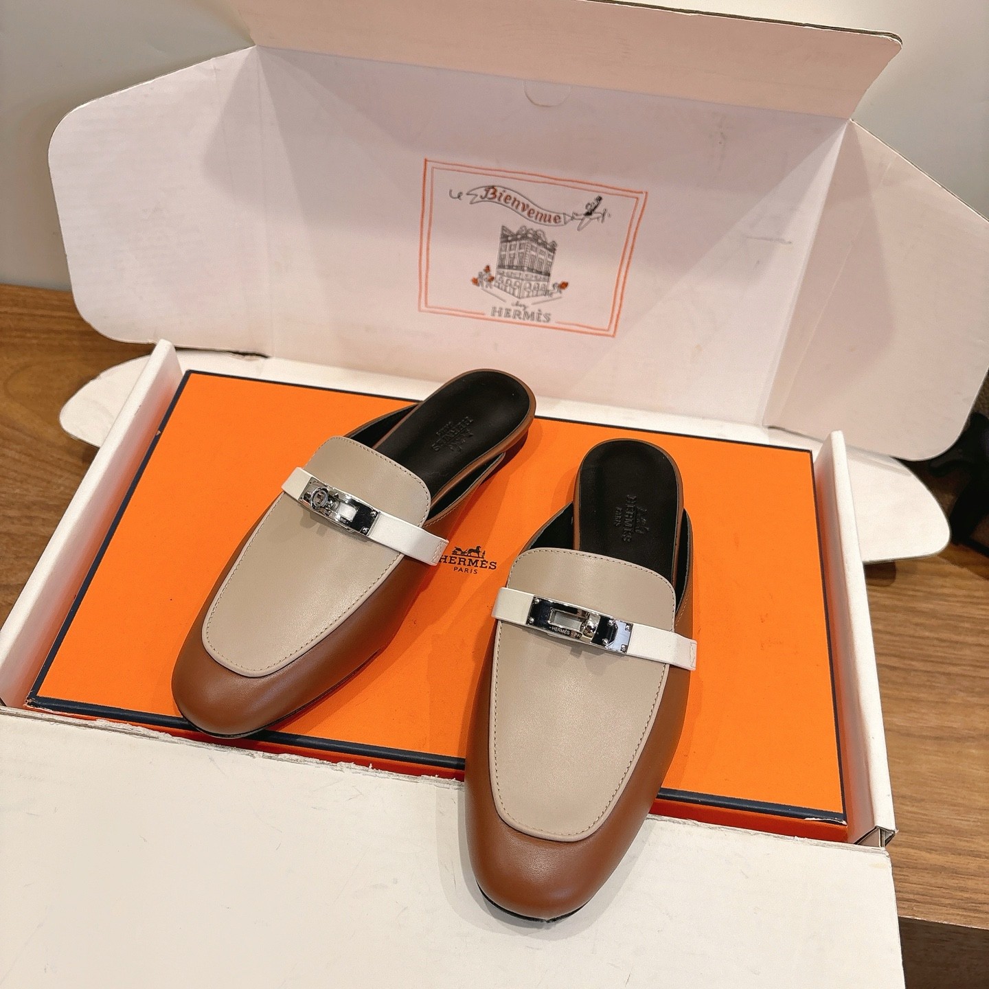 HERMES Square-Toe Leather Mule Slippers in Genuine Calfskin with Italian Leather Sole