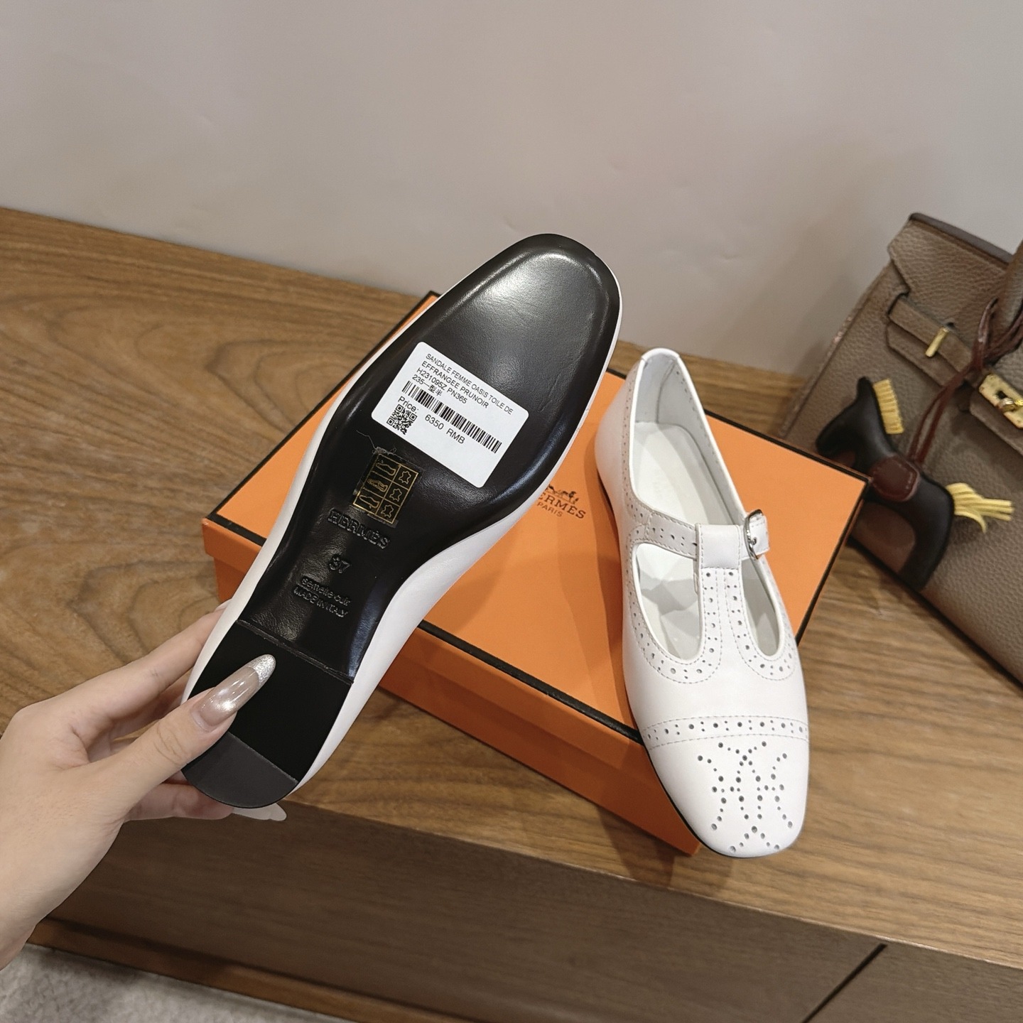 HERMES Laser-Engraved Loafer Shoes in Genuine Calfskin with Italian Leather Sole