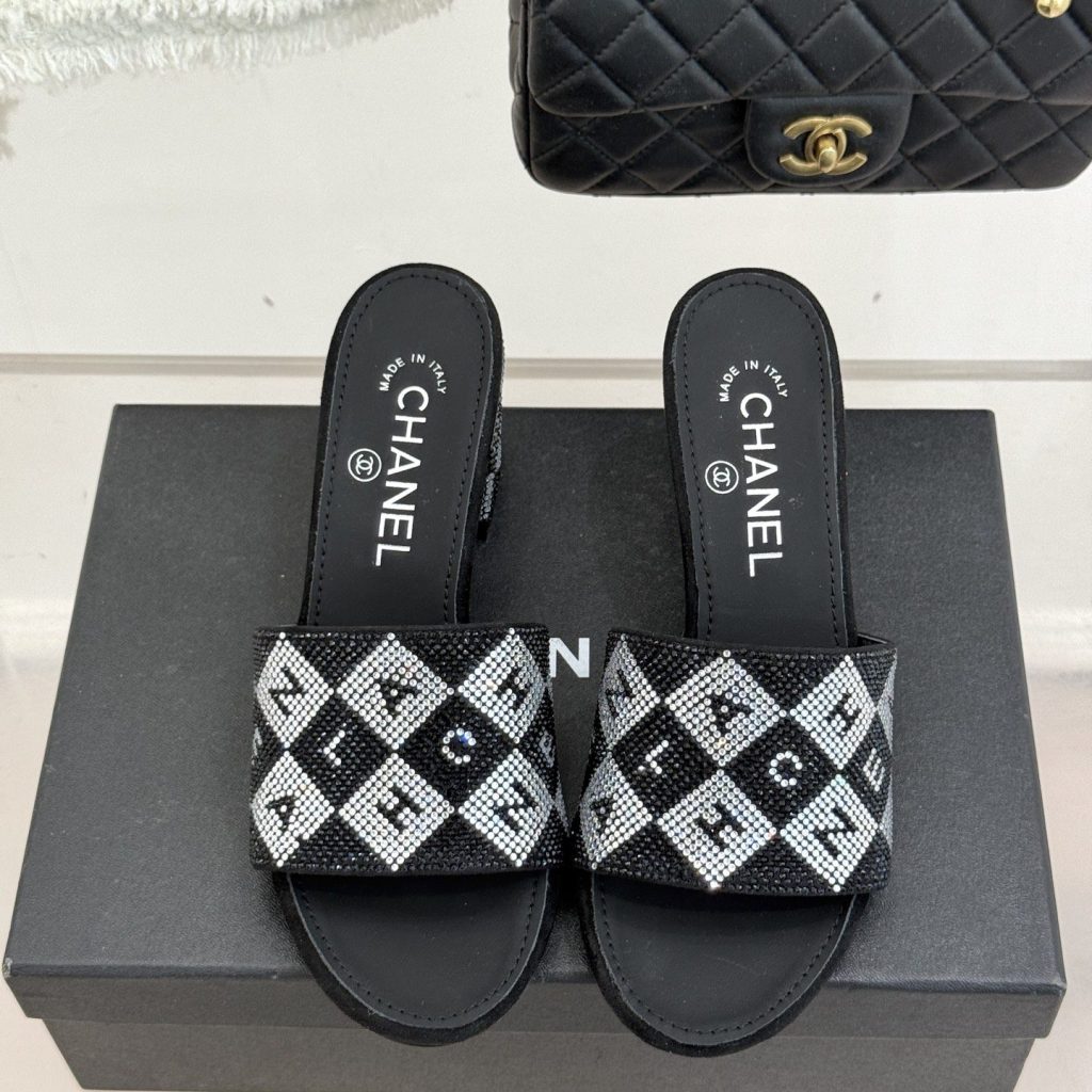 CHANEL Classic Crystal Double C Letter Slippers in Genuine Lambskin with Italian Leather Sole