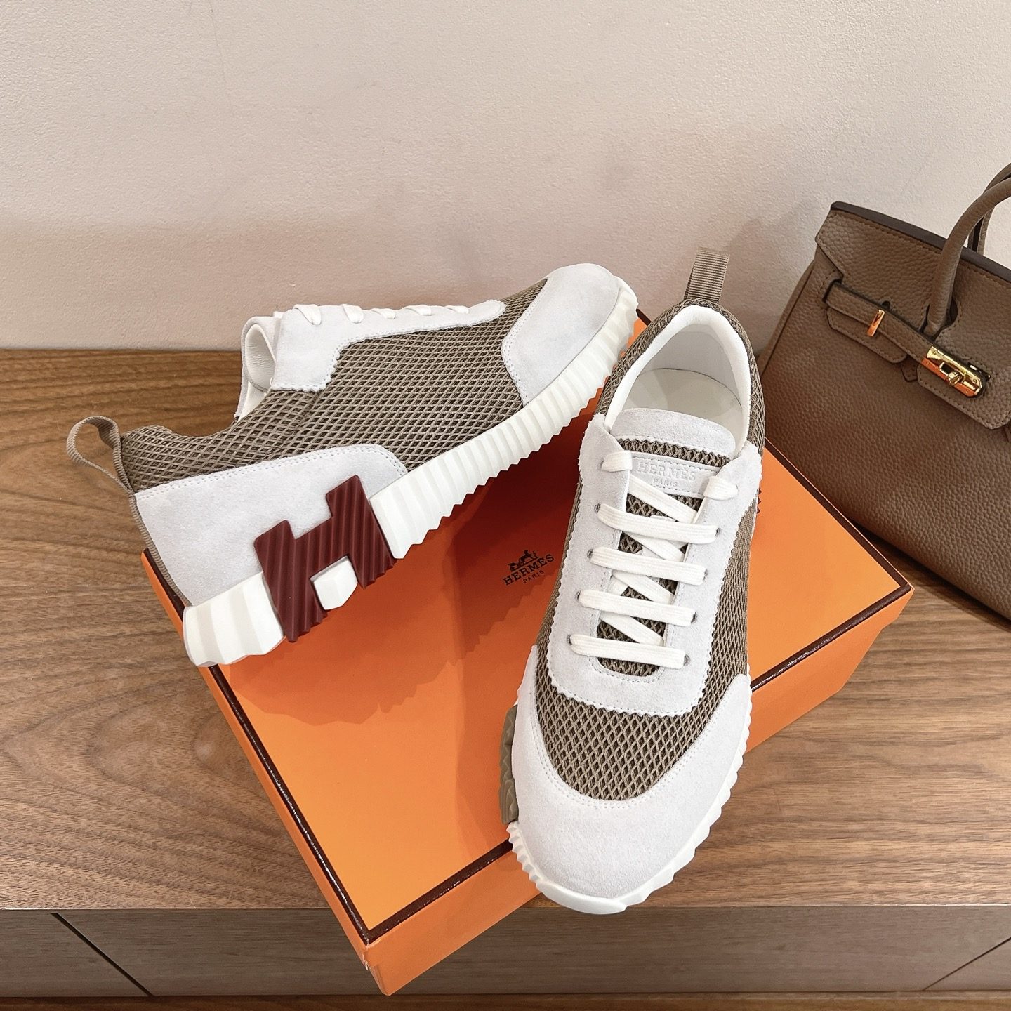 Hermes Classic Open-Toe Slip-On Flat Slippers Unisex Lightweight with Italian Leather Sole