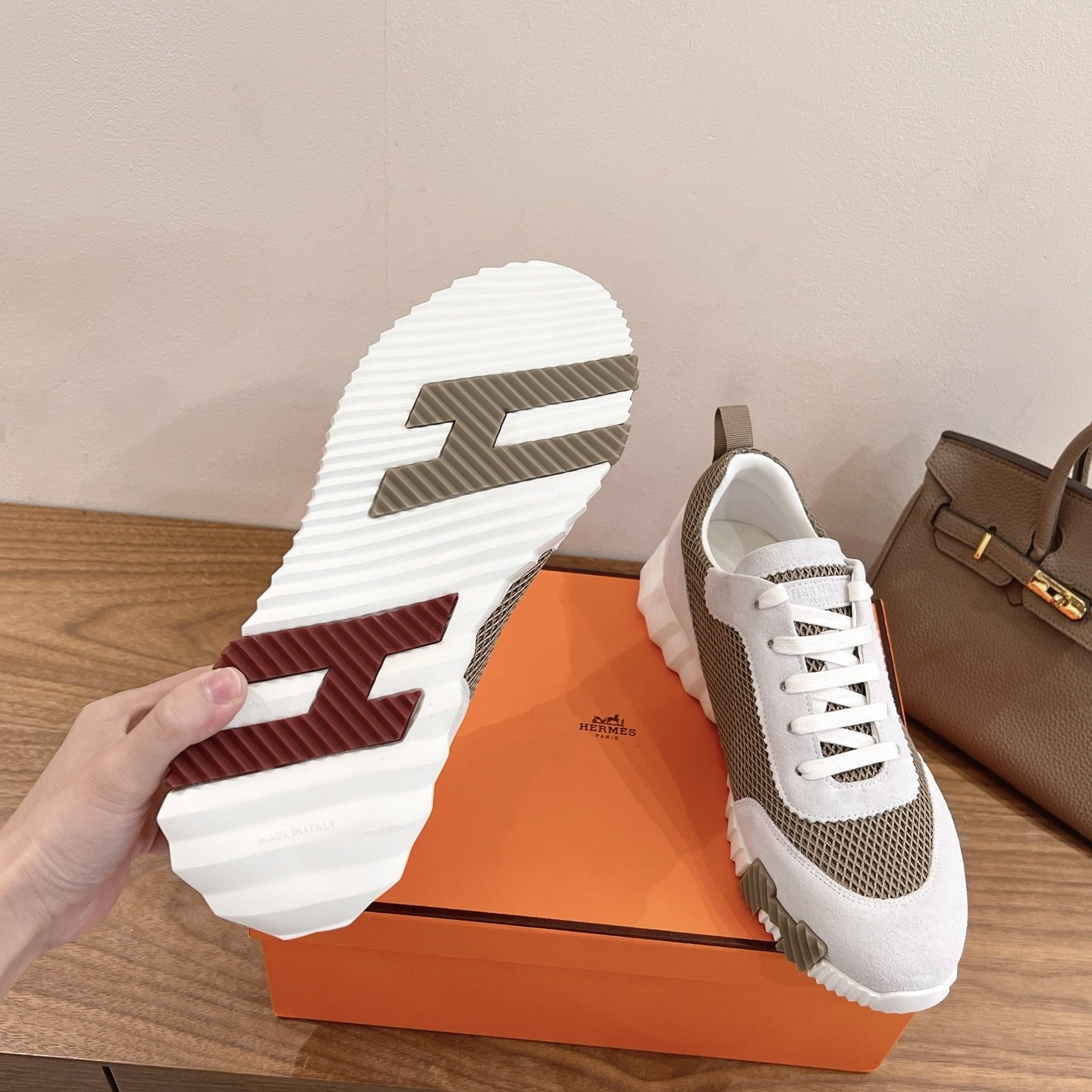 Hermes Classic Open-Toe Slip-On Flat Slippers Unisex Lightweight with Italian Leather Sole
