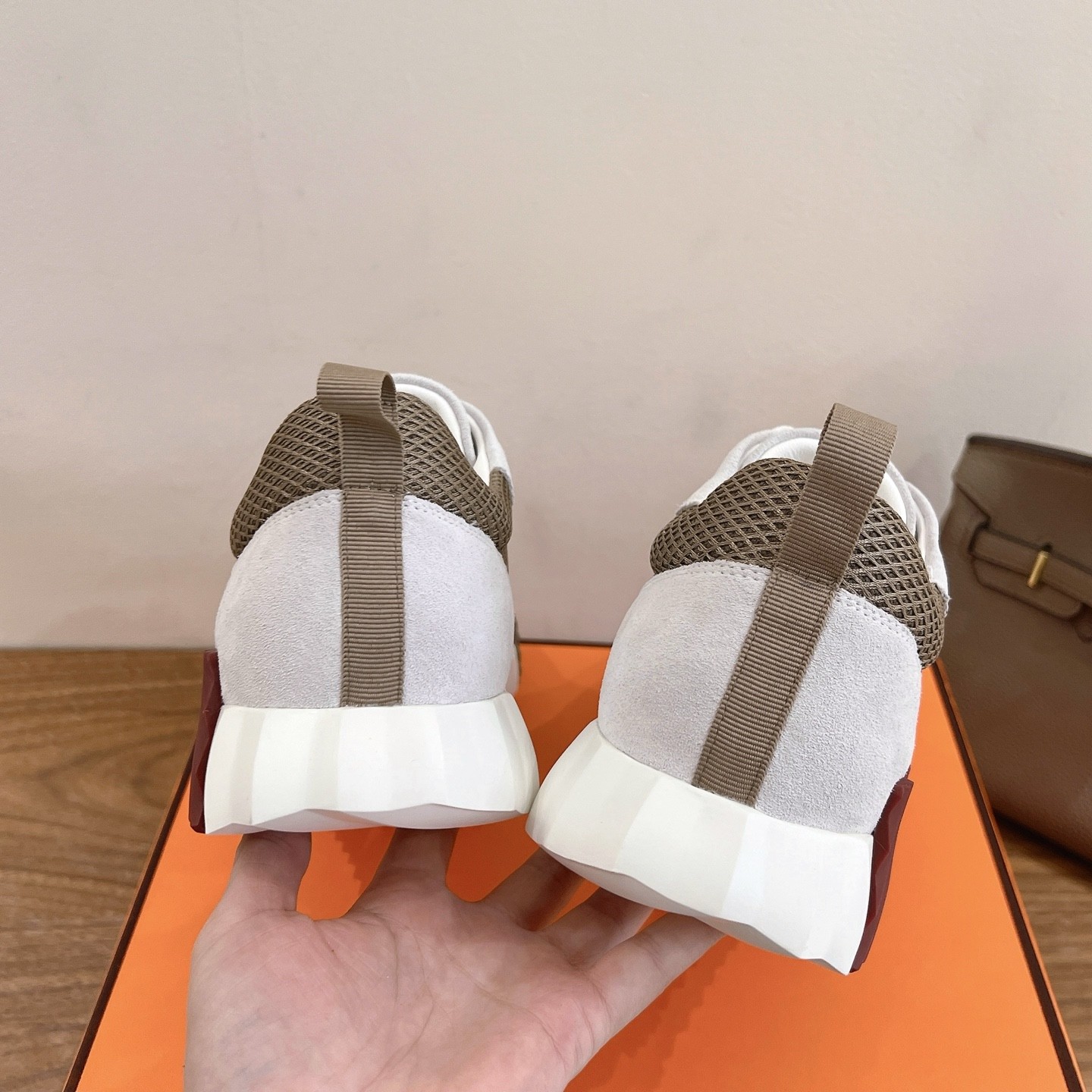 Hermes Classic Open-Toe Slip-On Flat Slippers Unisex Lightweight with Italian Leather Sole