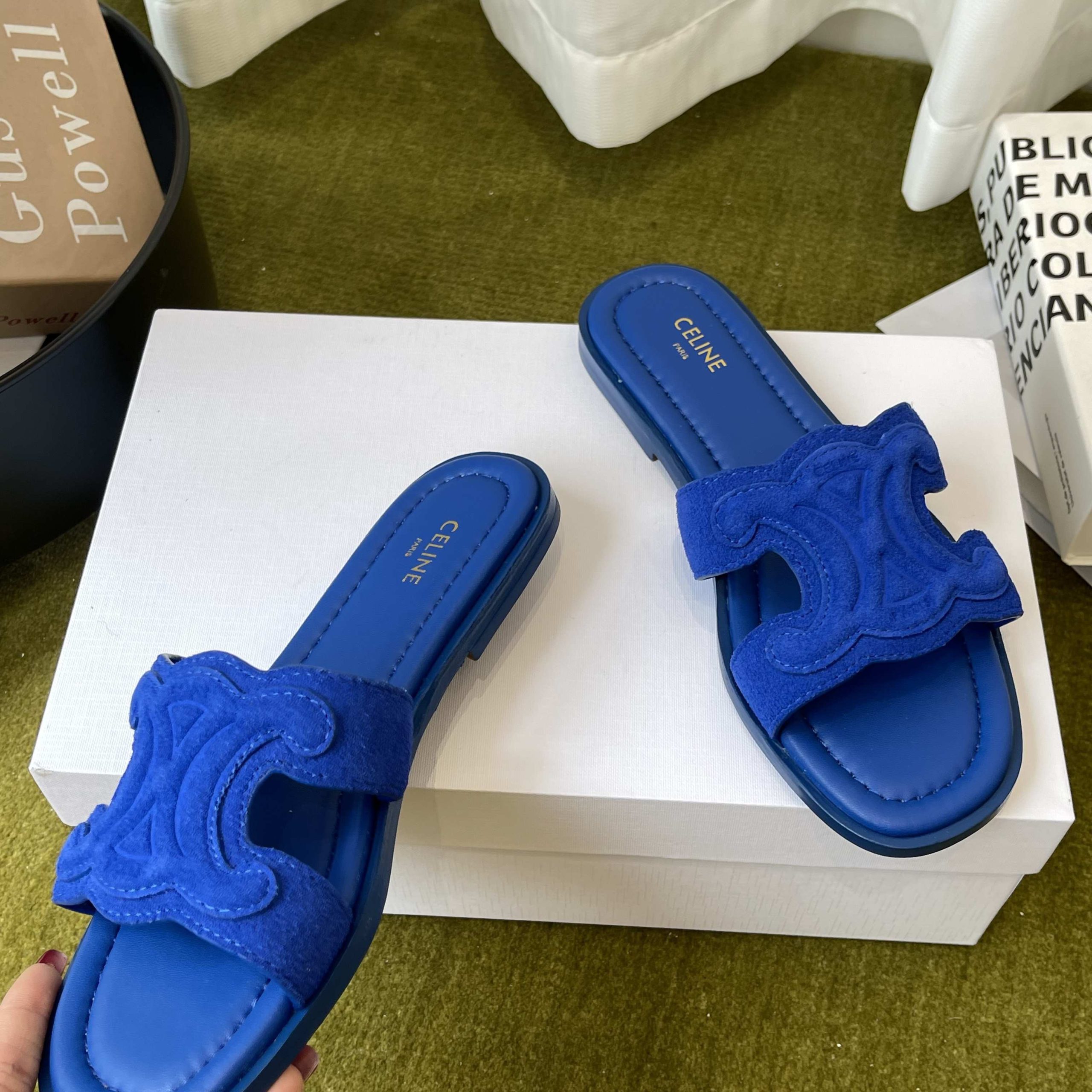 Celine Triomphe Open-Toe Flat Sandals Lambskin Calfskin Lining Italian Leather Sole