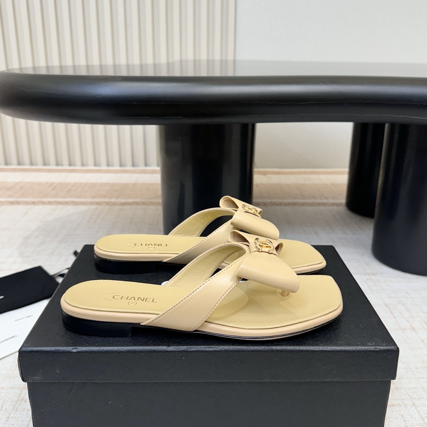 Chanel Double C Chain Ribbon Bow Toe-Post Flat Slippers in Suede and Lamb Leather Sole
