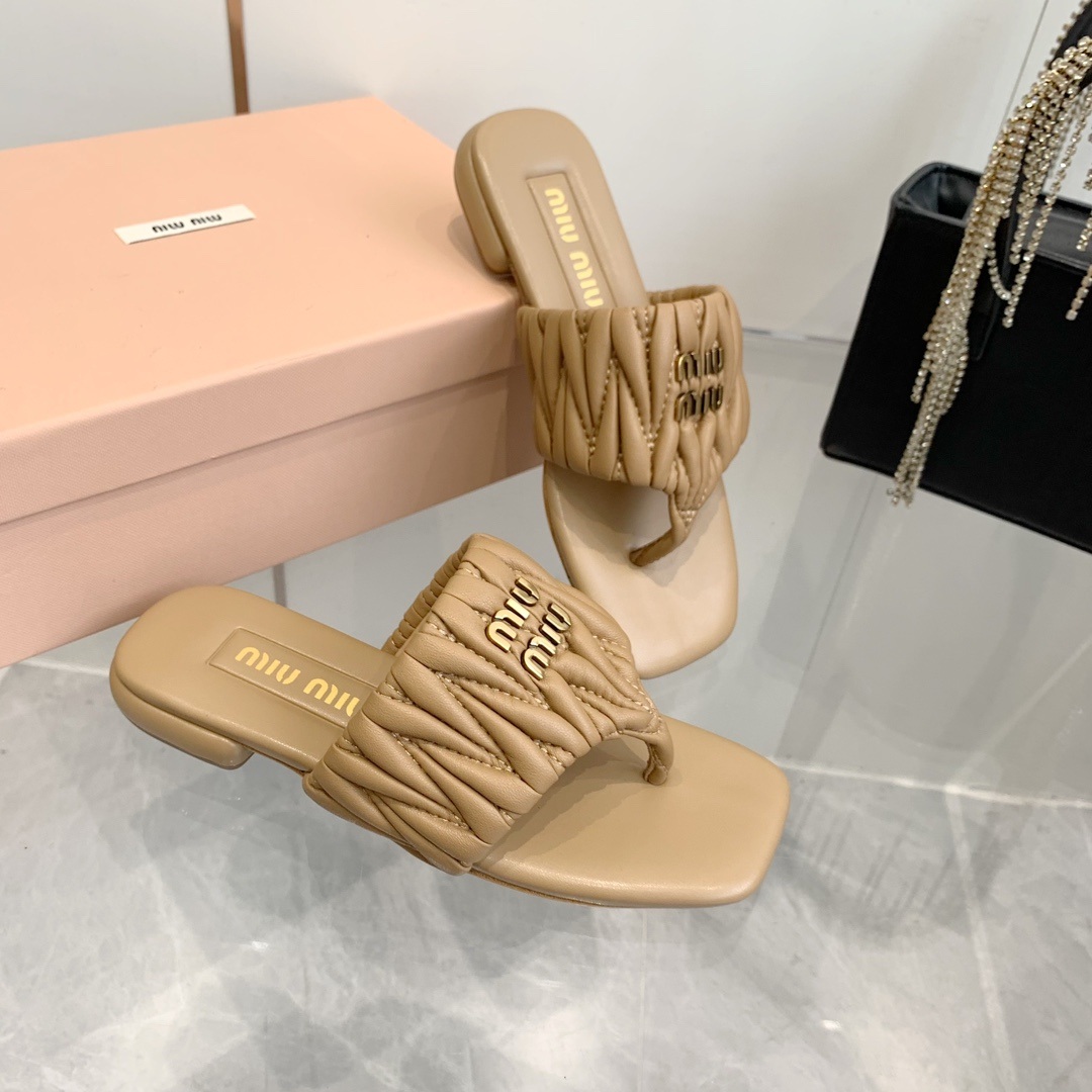 Miu Miu Quilted Flat Sandals in Lambskin with Italian Leather Sole