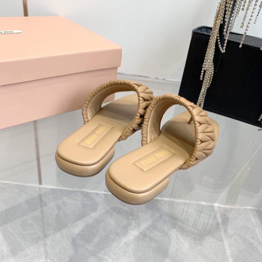 Miu Miu Quilted Flat Sandals in Lambskin with Italian Leather Sole