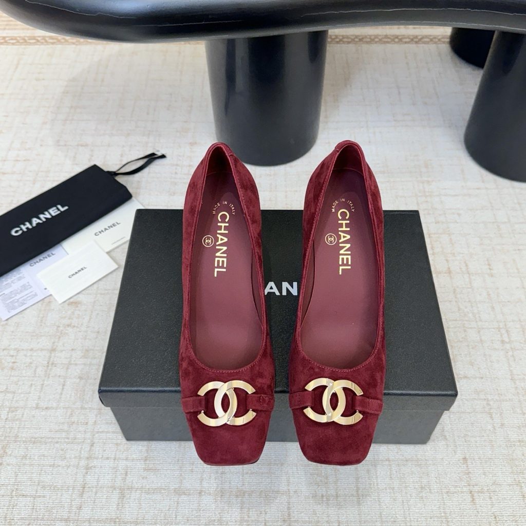 CHANEL Double C Metal Buckle Flat Slip-on Shoes in Lambskin with Italian Leather Sole