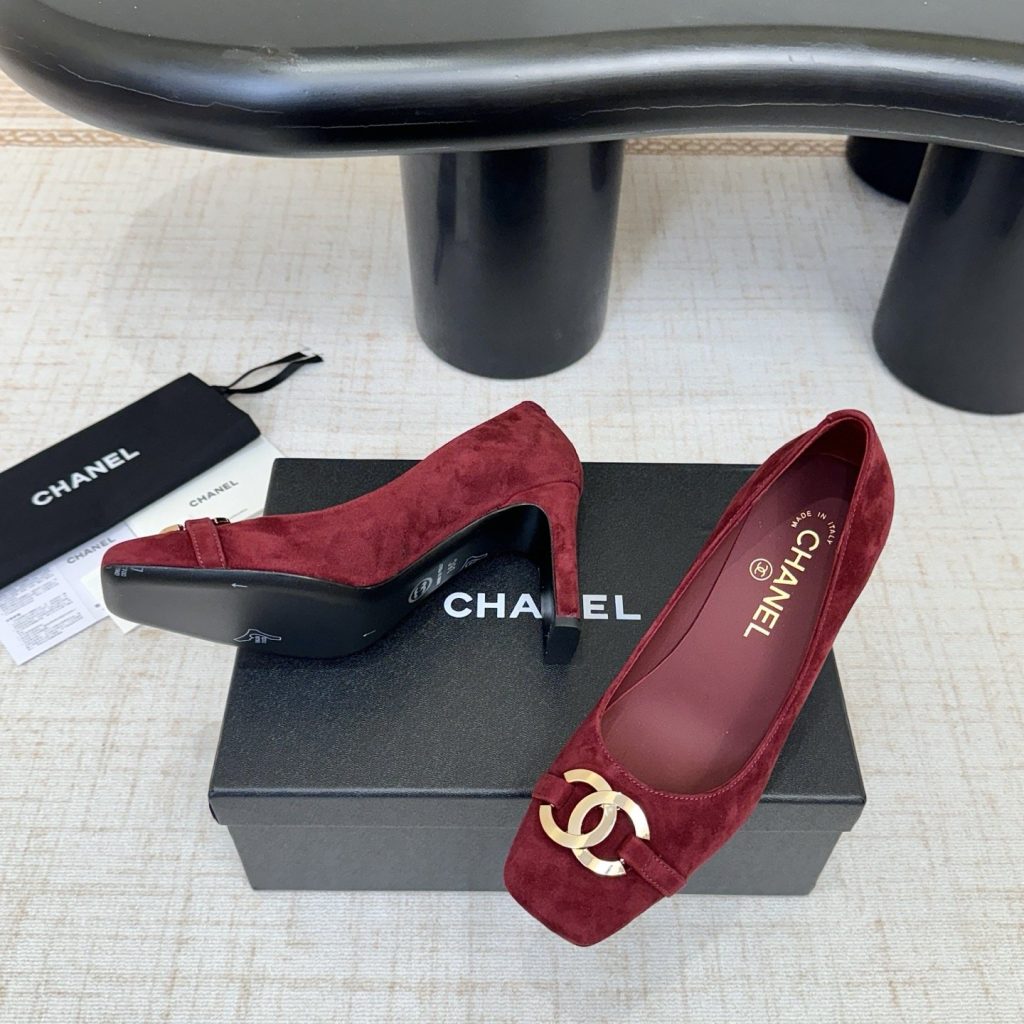 CHANEL Double C Metal Buckle Flat Slip-on Shoes in Lambskin with Italian Leather Sole