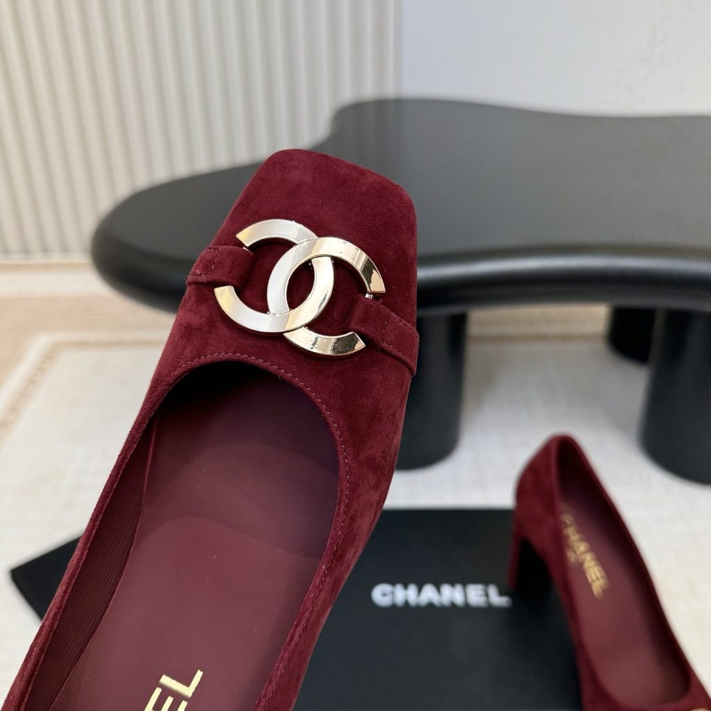 CHANEL Double C Metal Buckle Flat Slip-on Shoes in Lambskin with Italian Leather Sole