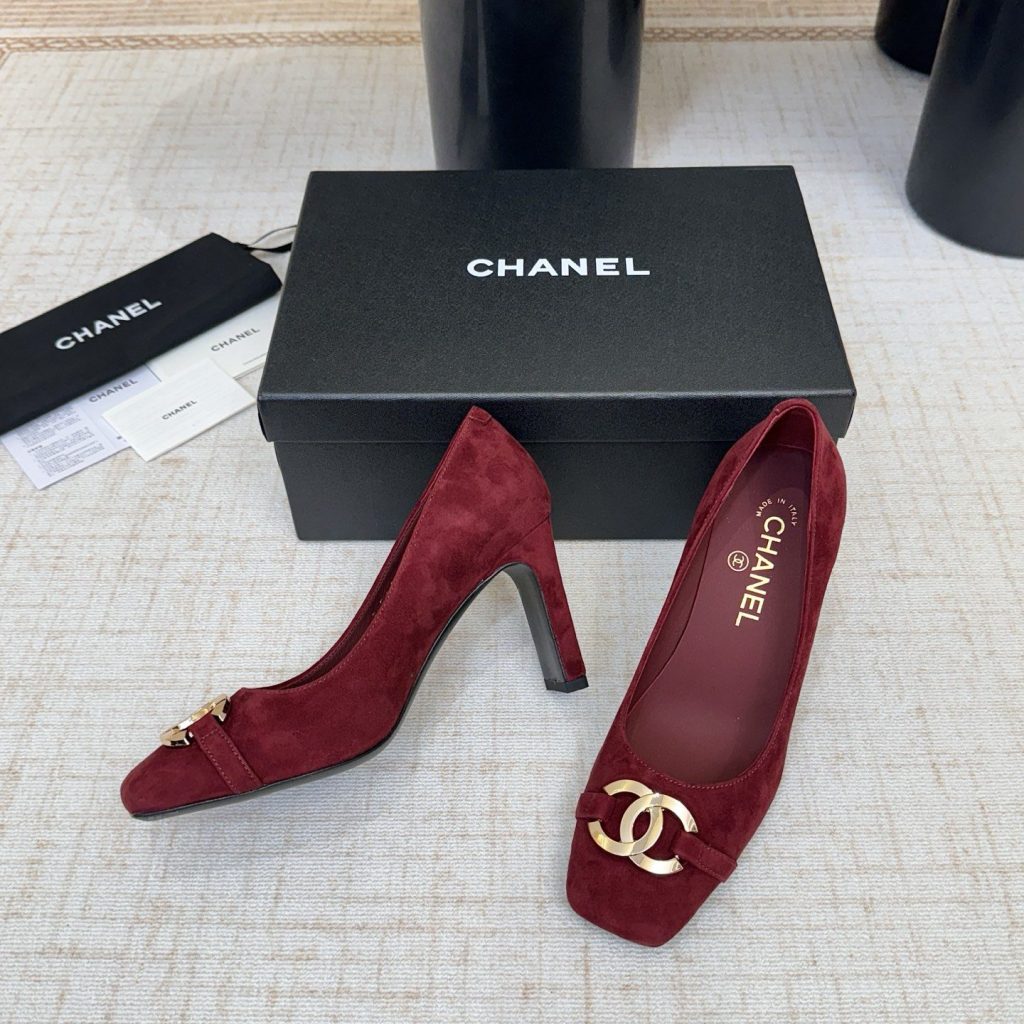 CHANEL Double C Metal Buckle Flat Slip-on Shoes in Lambskin with Italian Leather Sole