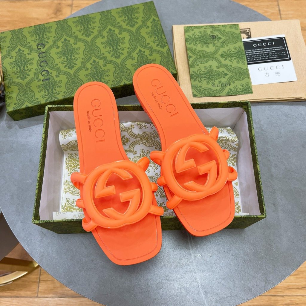 Gucci Double G Logo Beach Slide Sandals in TPU Material