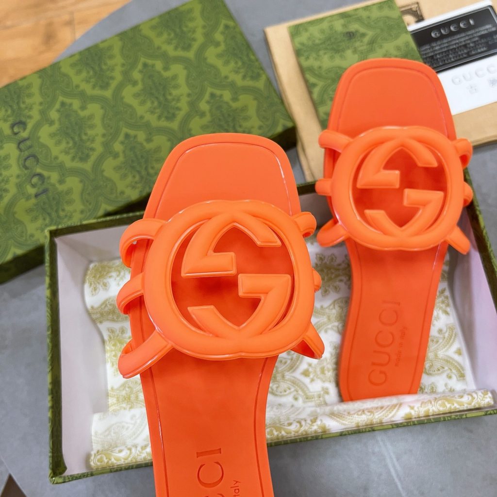 Gucci Double G Logo Beach Slide Sandals in TPU Material