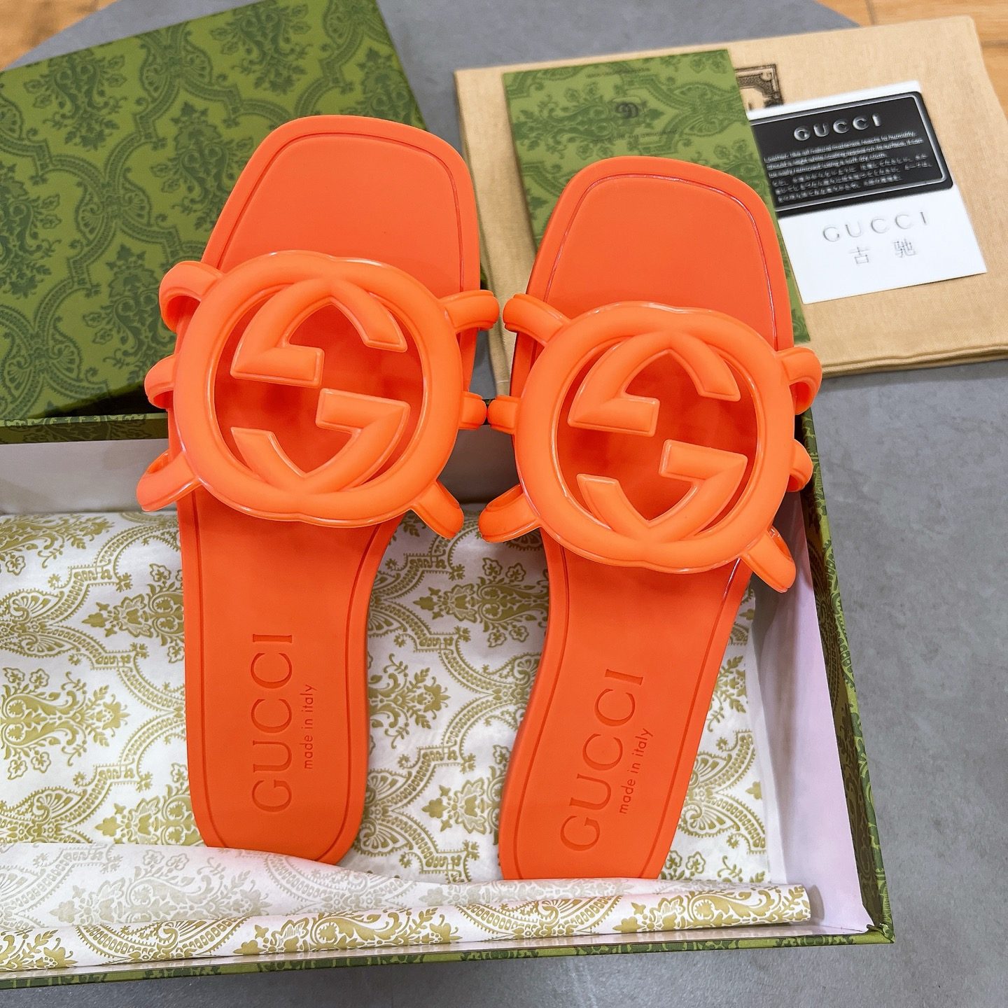 Gucci Double G Logo Beach Slide Sandals in TPU Material