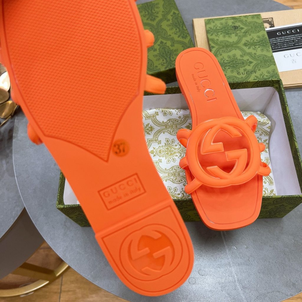 Gucci Double G Logo Beach Slide Sandals in TPU Material