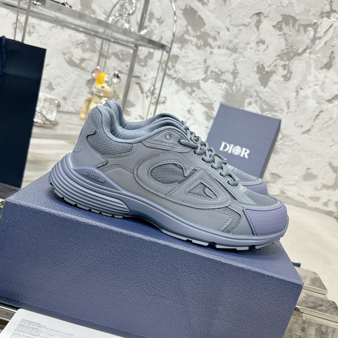 DIOR Sneakers in Premium Leather with Molded Rubber Outsole