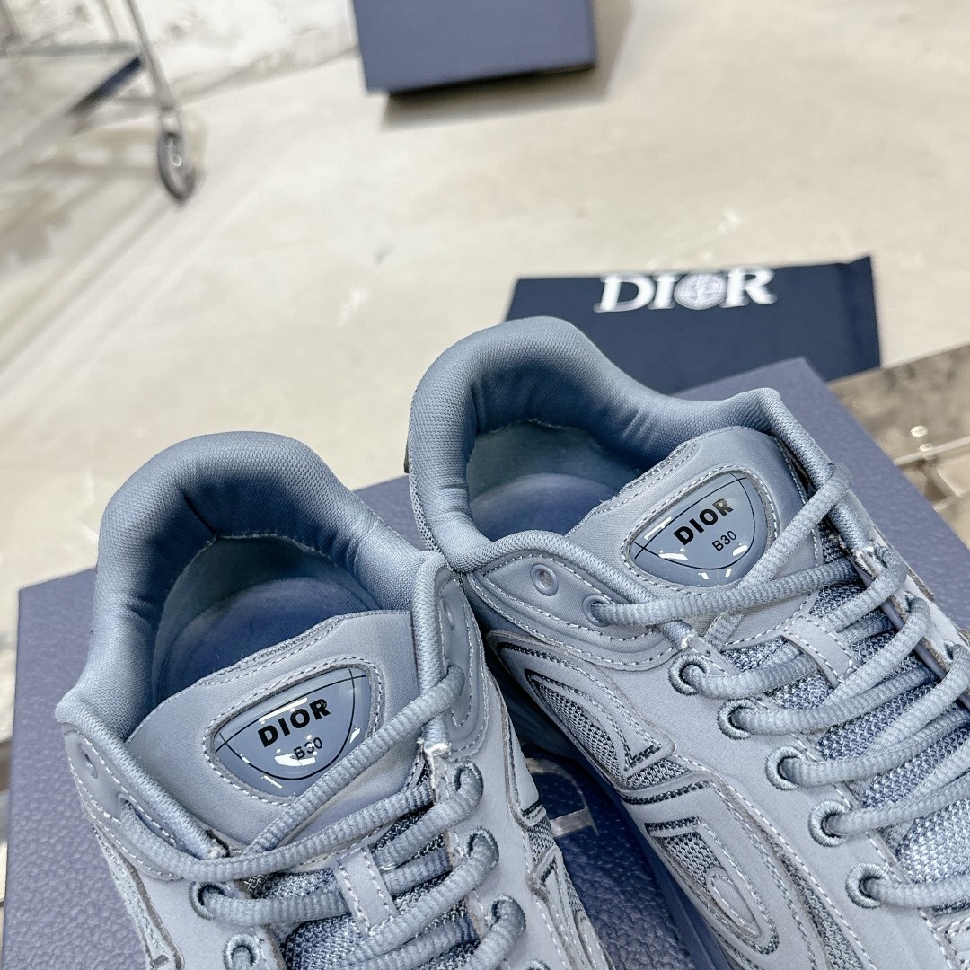 DIOR Sneakers in Premium Leather with Molded Rubber Outsole
