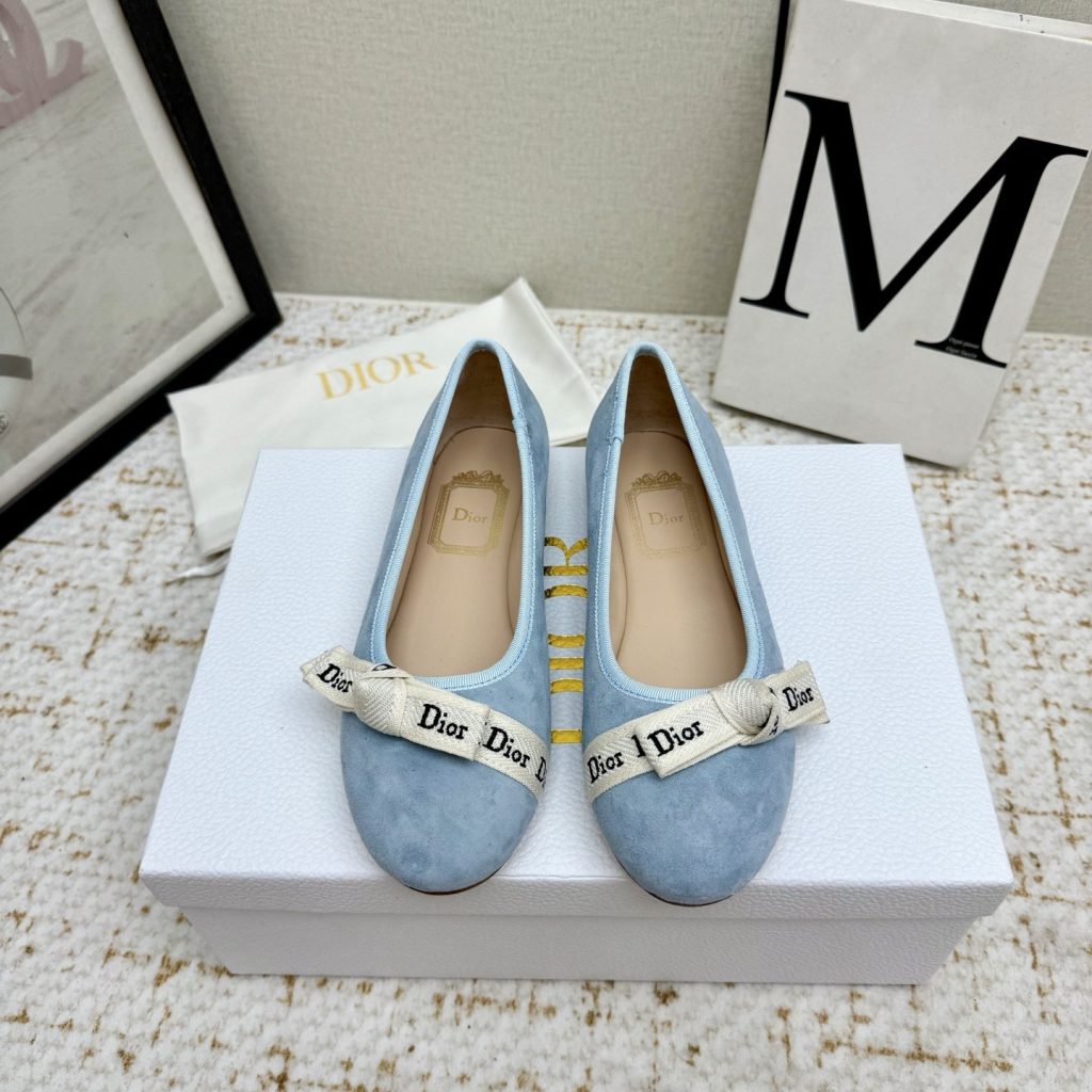 DIOR Slippers in Premium Leather with Molded Rubber Outsole