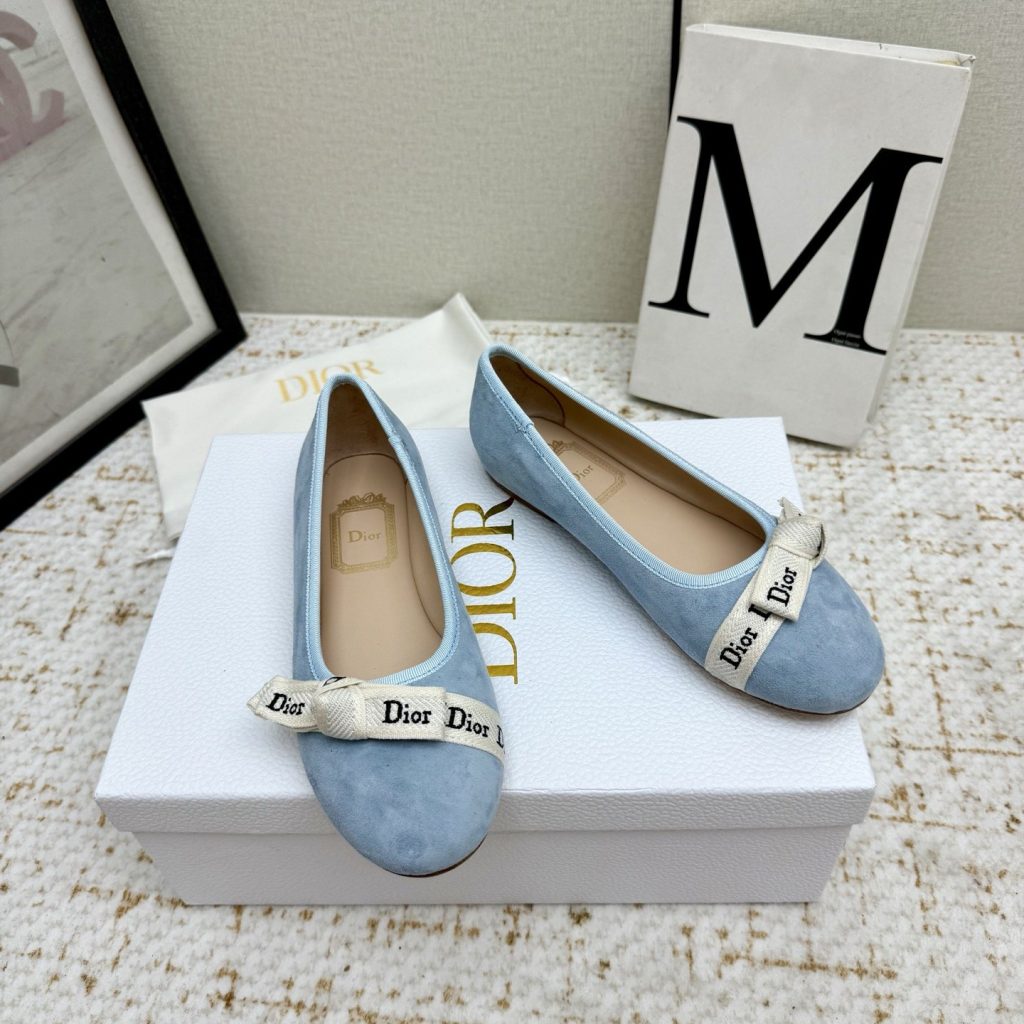 DIOR Slippers in Premium Leather with Molded Rubber Outsole